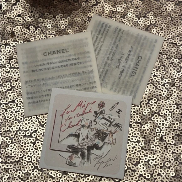 CHANEL Tan Suede Mini Wallet Stars & Hearts VINTAGE Key Holder - Picture 9 of 9